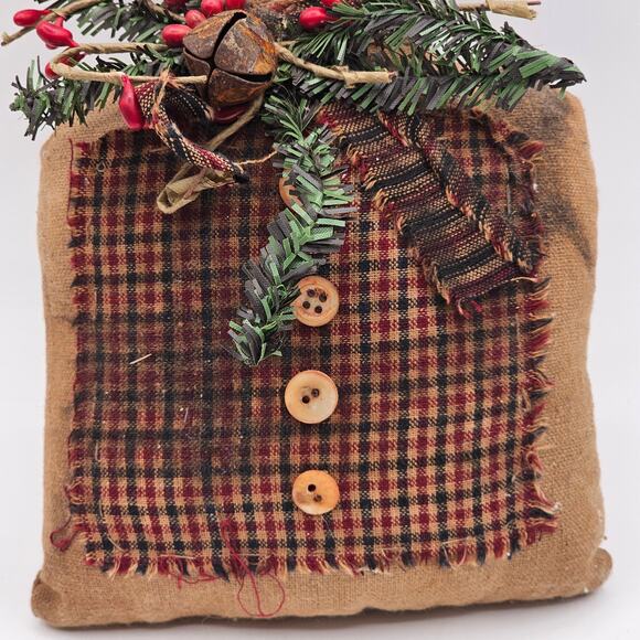 Rustic Snowman w Garland-Cozy Farmhouse Christmas Decor-Primitive Holiday Charm - Picture 3 of 6